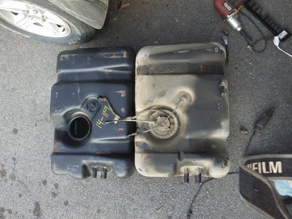 2006 jeep grand cherokee laredo gas tank size